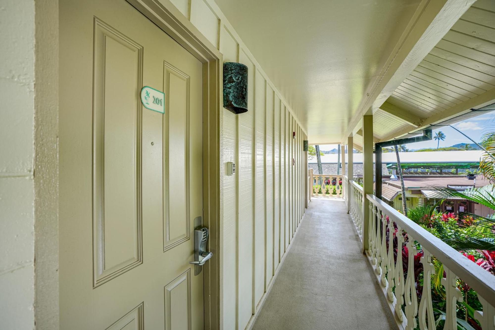 Seaview At The Islander On The Beach Oceanview Studio 201 Kapa'a Exterior photo